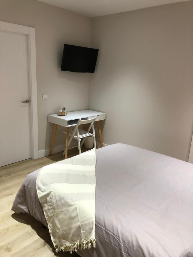 Pension La Castellana Logrono Bagian luar foto